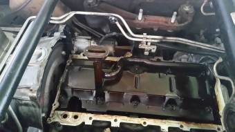 アメ車のエンジンオイル漏れ修理02