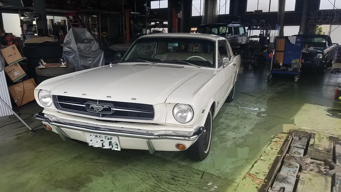 1966 マスタング オイル漏れ 自力走行不能 整備 坂戸の自動車修理 Wellpine Auto Garage 日本車 アメ車 の各種修理 車検 板金 コーティングなど